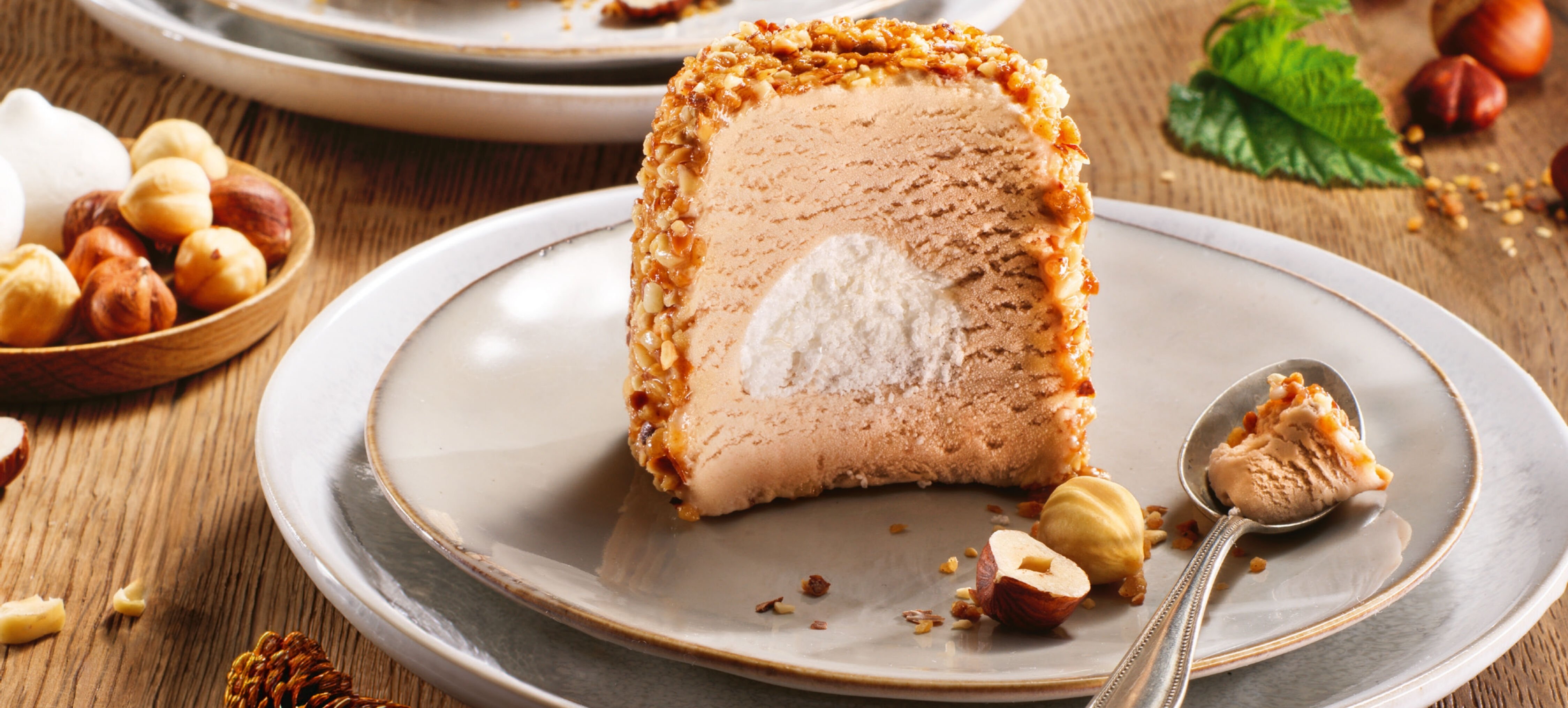  Haselnuss-Glacekuppel